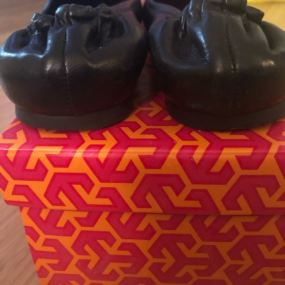 Tory Burch Reva Flat - Picture 6 of 7